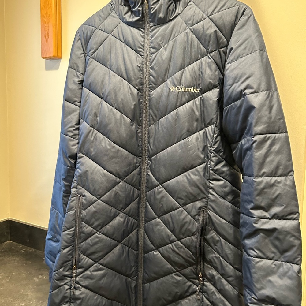 Women’s Columbia winter coat navy blue size medium